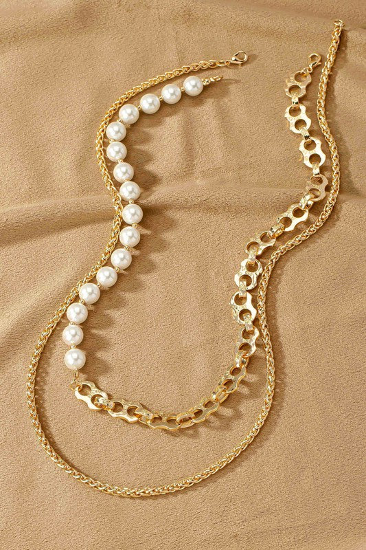 Asymmetric Pearl Necklace
