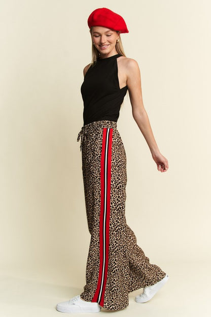 Contrast Leopard Pants